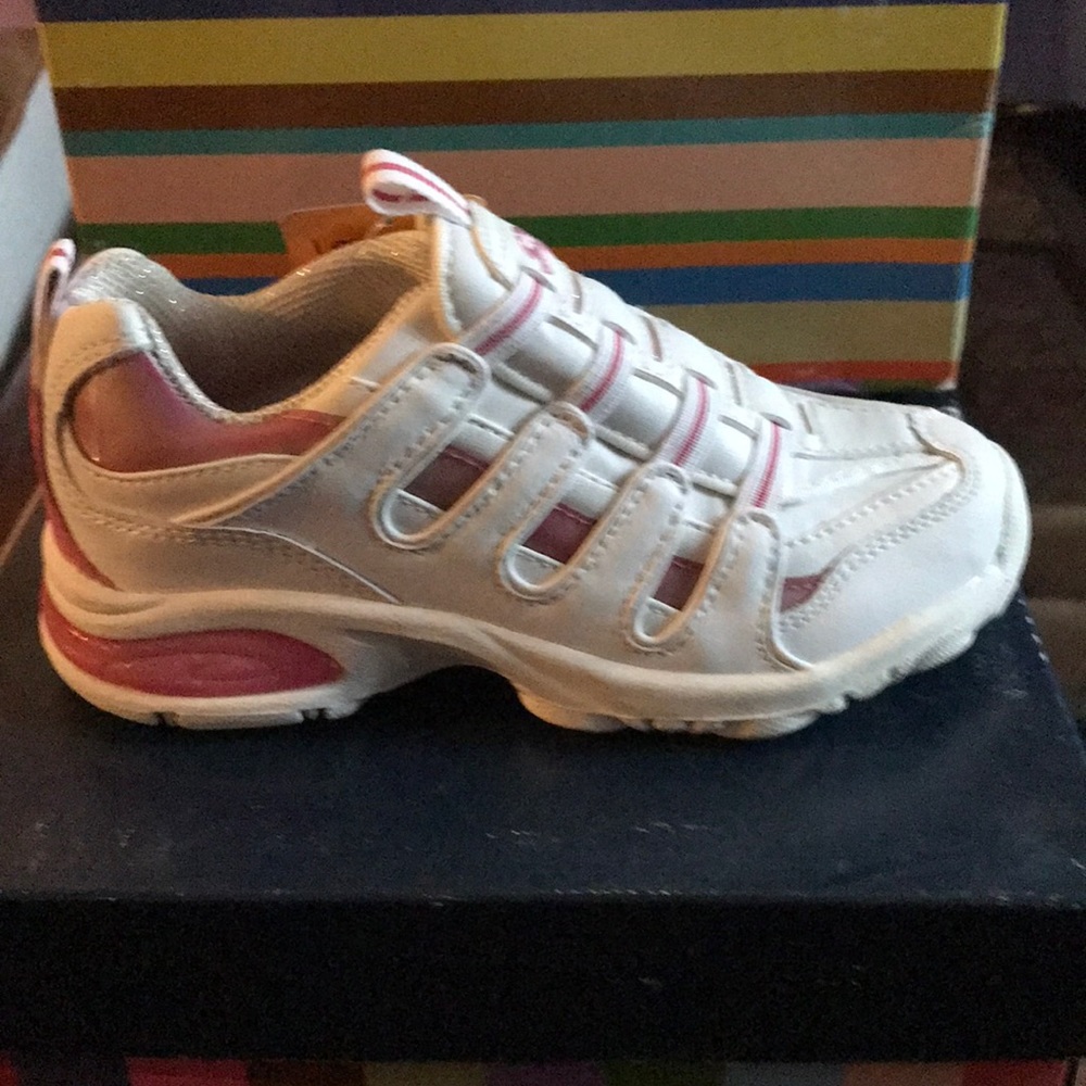 Girls sneakers